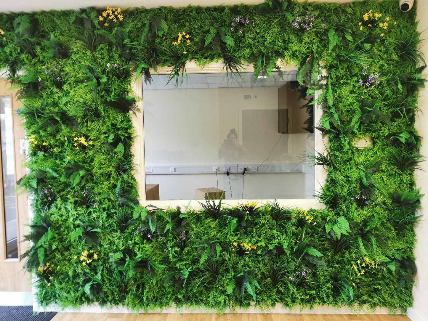 Flame Resistant Artificial Green Wall Hedge Panel 100 x 100cm