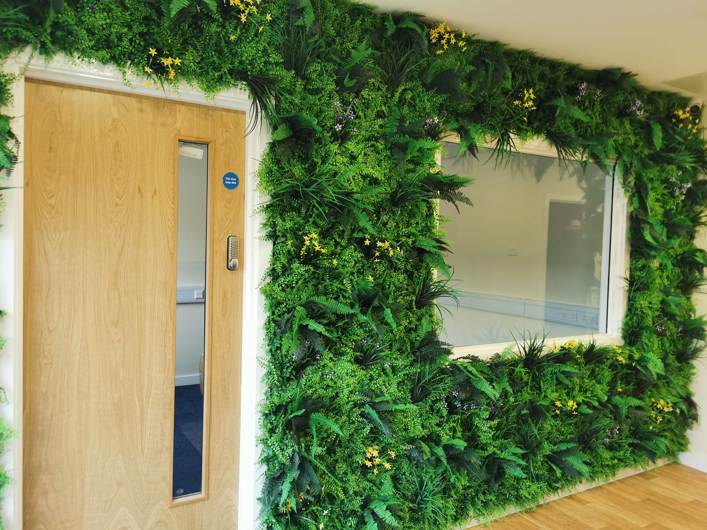 Flame Resistant Artificial Green Wall Hedge Panel 100 x 100cm