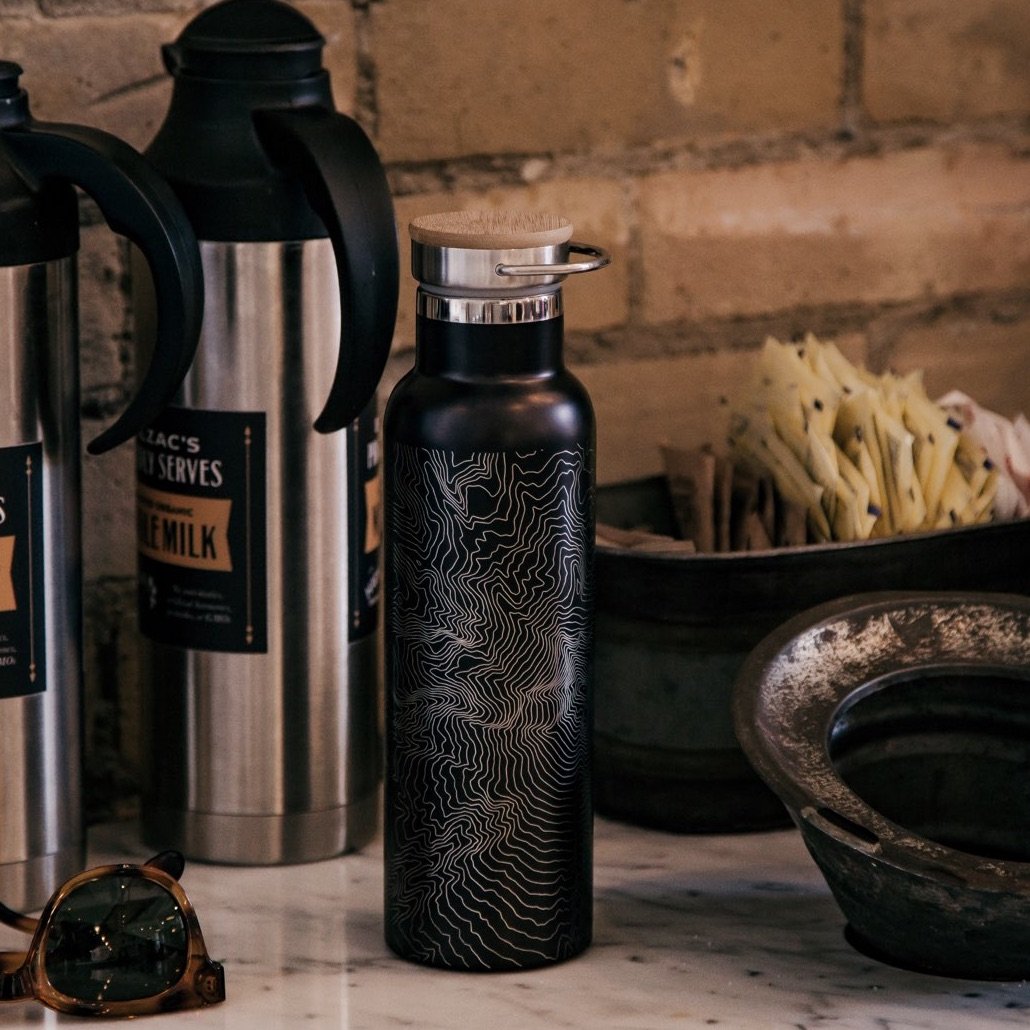Oahu - Hawaii Map Bottle with Bamboo Top in Matte Black