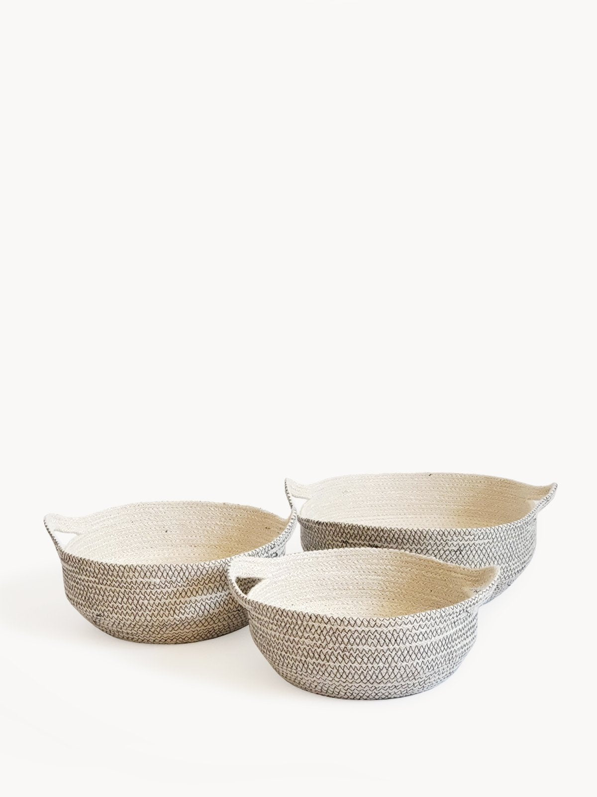 Amari Fruit Bowl - Black Main image