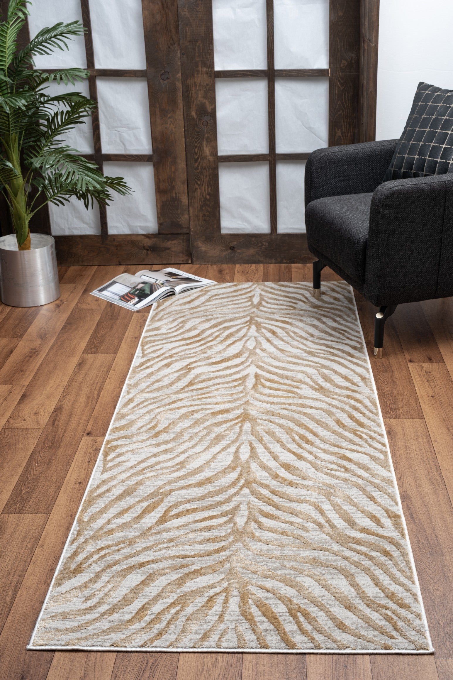 Elegance Gold 2 ft. x 3 ft. Area Rug Main image