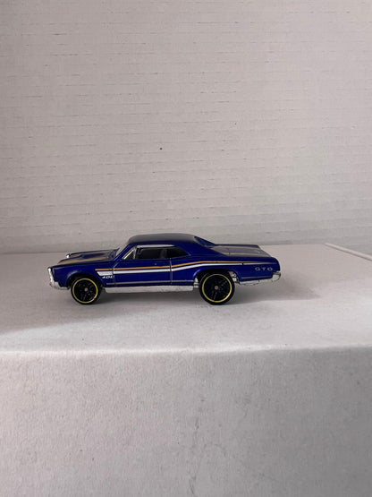 Hot Wheels - HW Workshop (2015)
