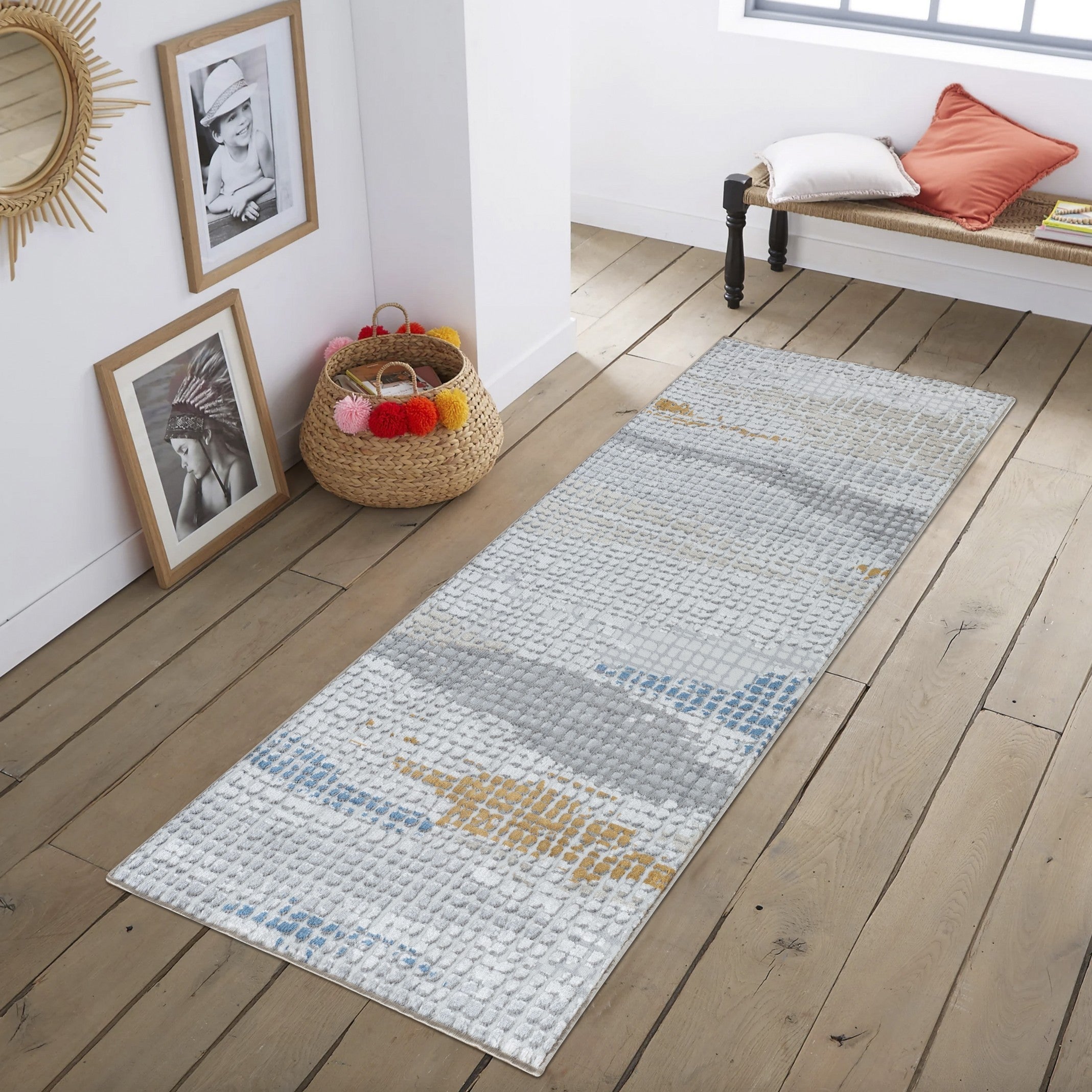 Textures Multi 2 ft. 7 in. x 7 ft. Area Rug Main image