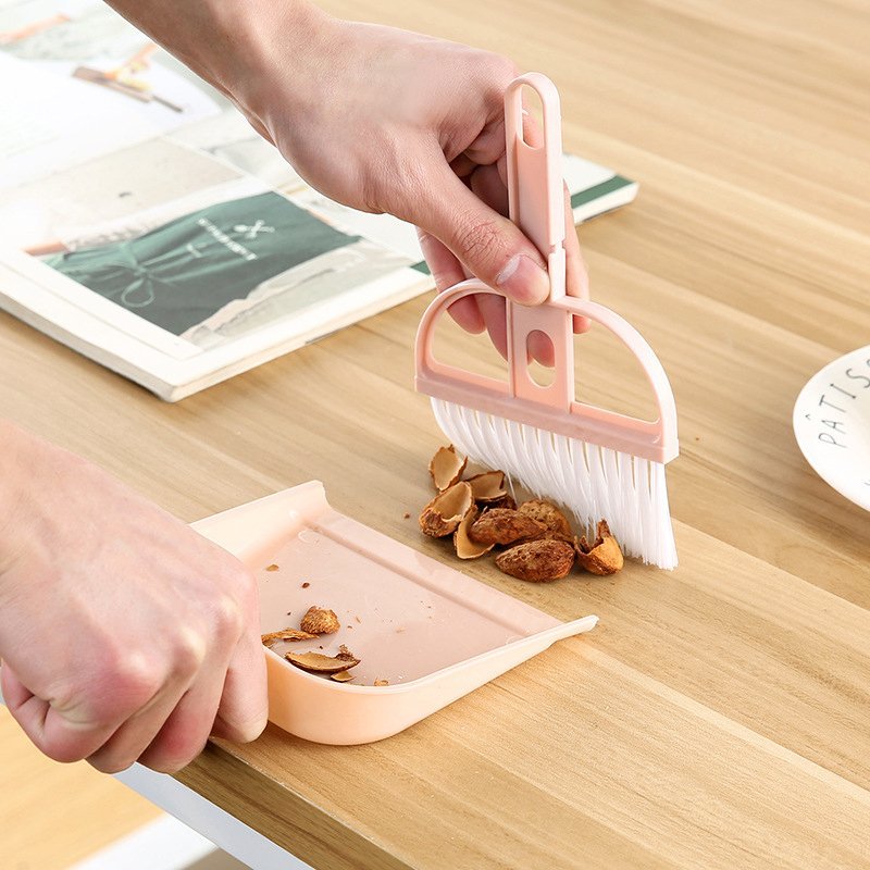 Mini Desktop Sweeper Cleaning Set