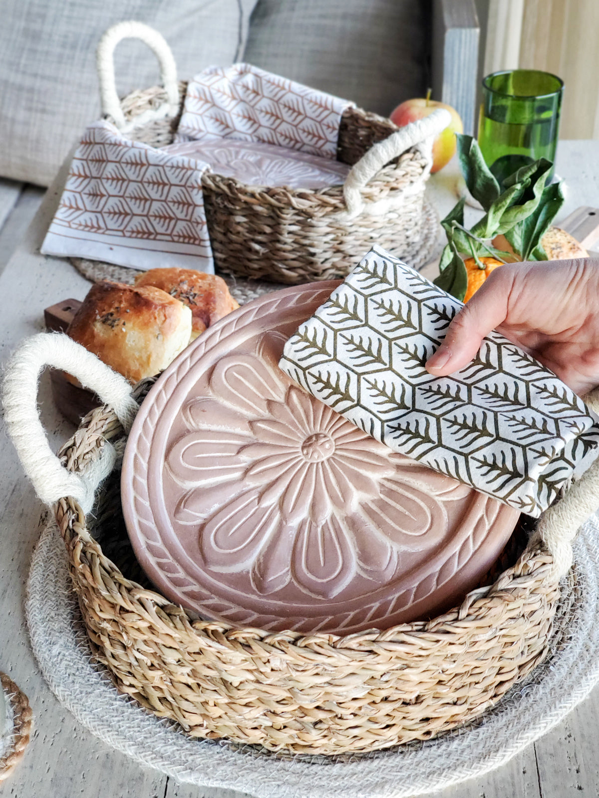 Bread Warmer & Basket - Vintage Flower Secondary image
