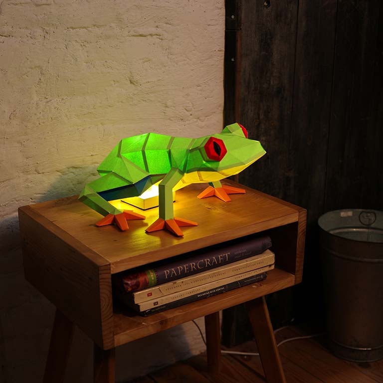 Frog 3D Paper Model, Lamp