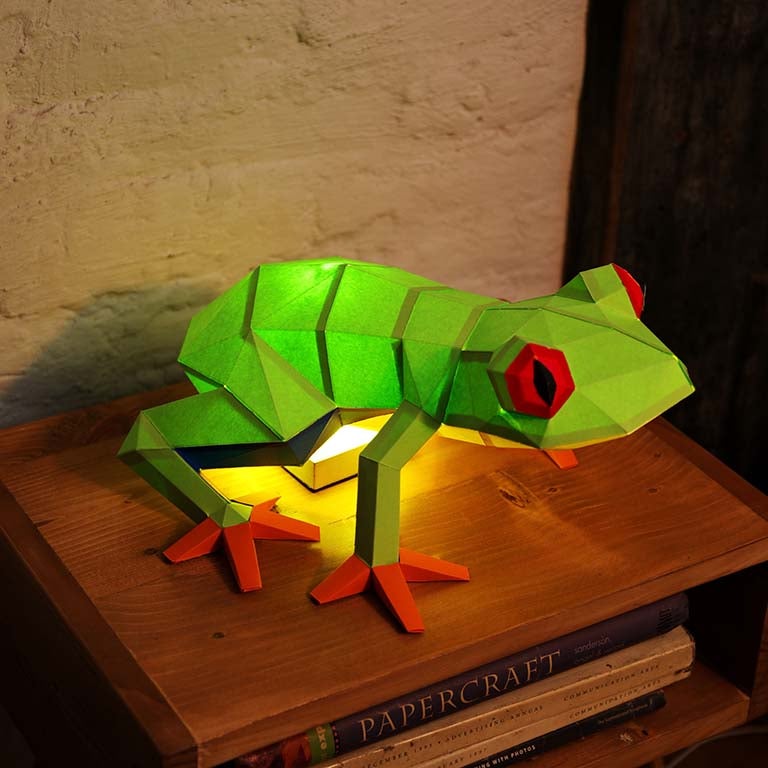 Frog 3D Paper Model, Lamp