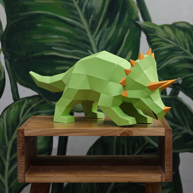 Triceratops 3D Paper Model, Lamp