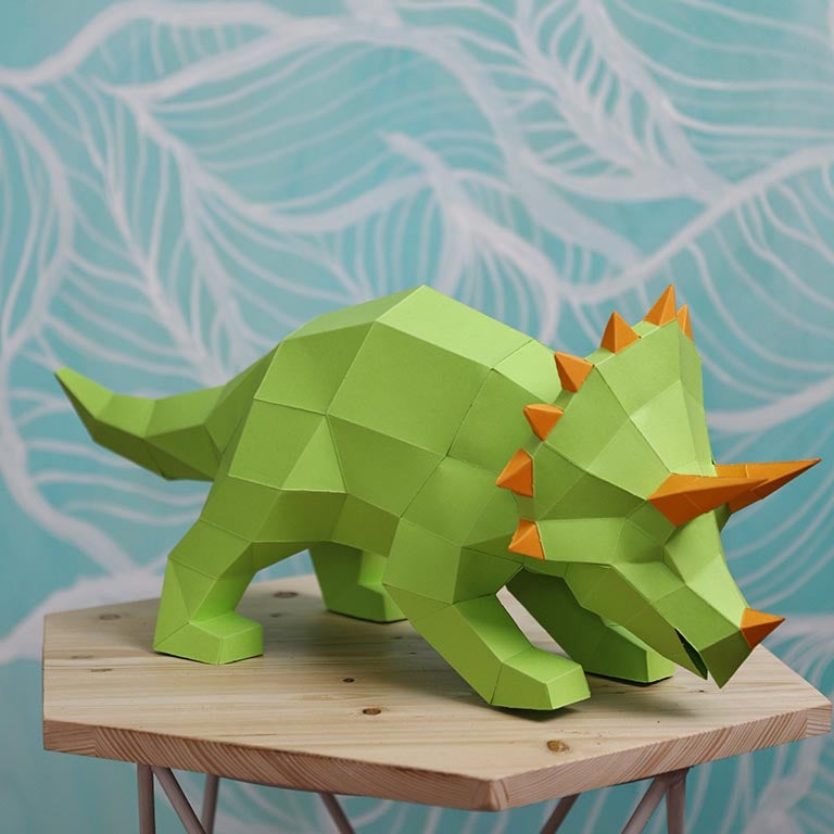 Triceratops 3D Paper Model, Lamp